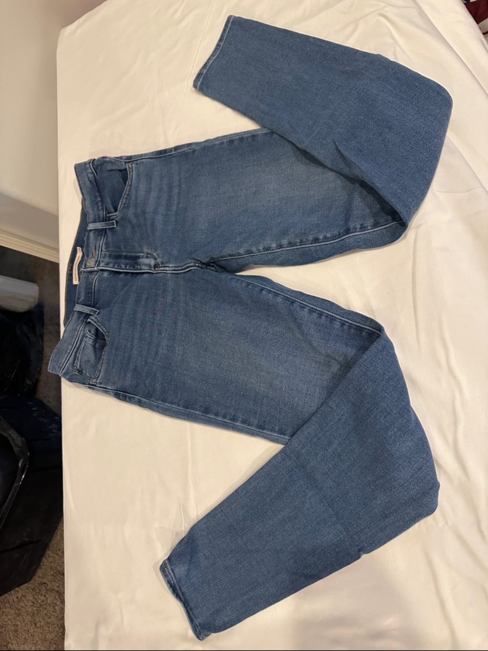 Levi's Women's Skinny Jeans in Medium Blue Wash